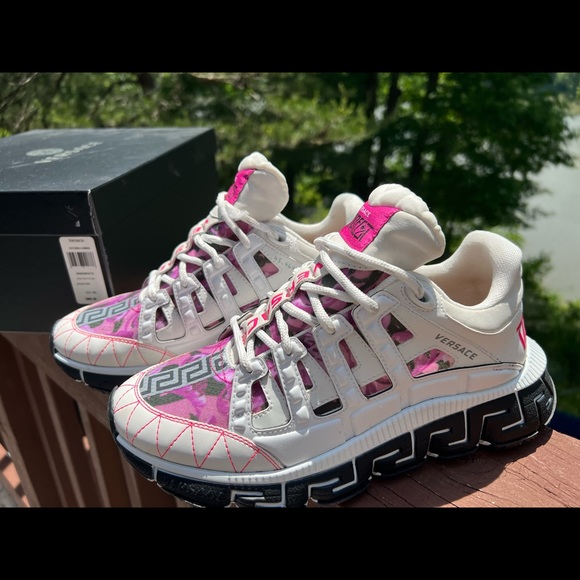 Authentic Versace TRIGRECA sneaker - Picture 2 of 13